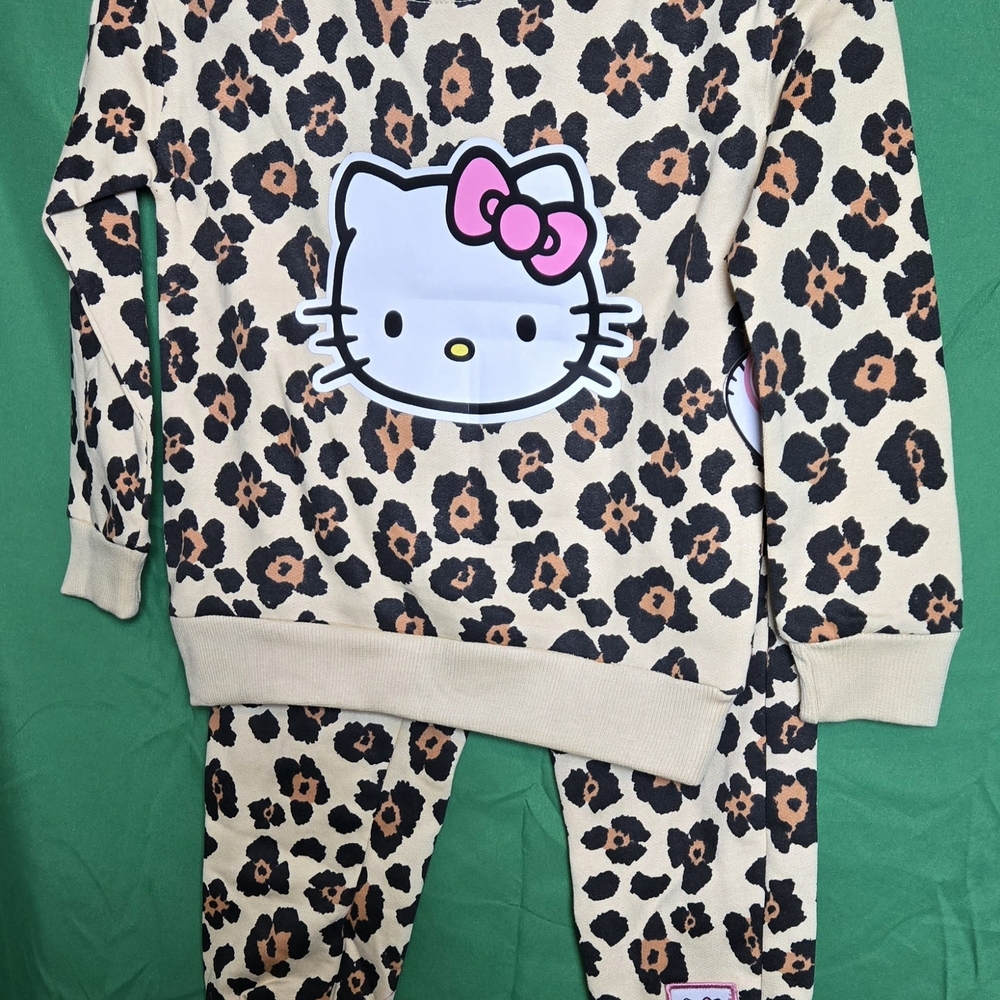 Hello Kitty Leopard Print Pajama Set - Beige with Pink Bow